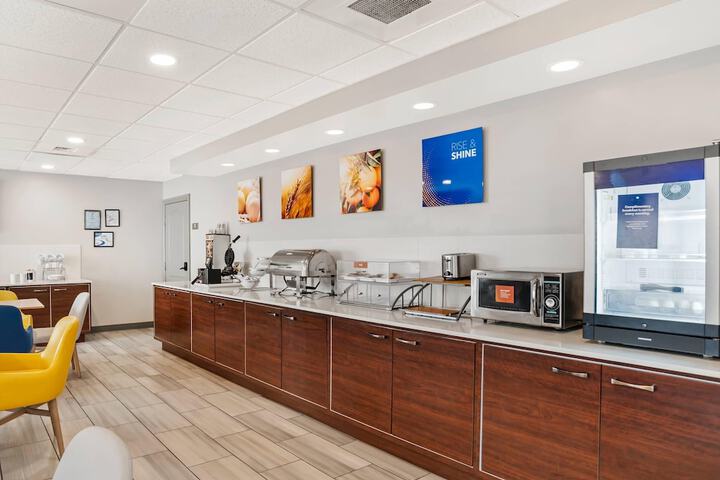 Comfort Inn & Suites Dothan Northside Plaza