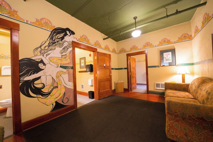 Room 38 of 125