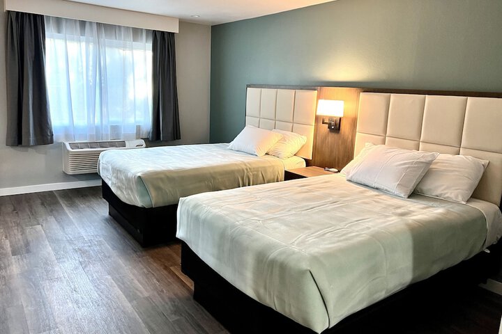 Room 17 of 27