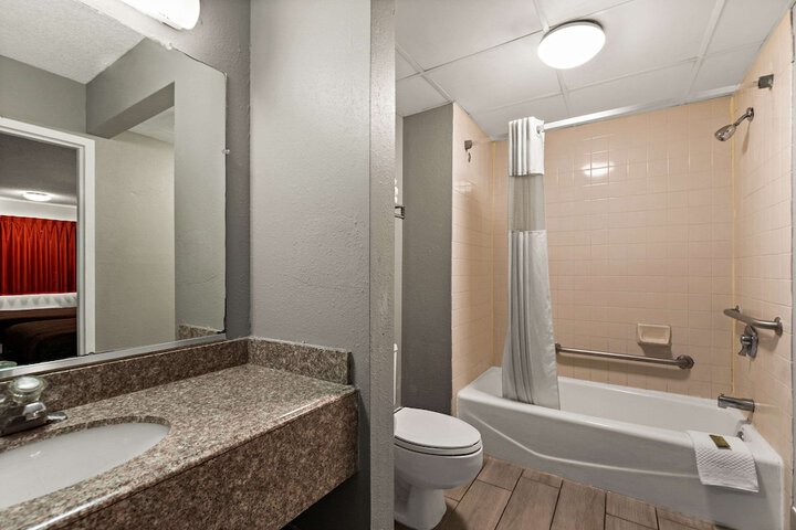 Rodeway Inn Brooklawn
