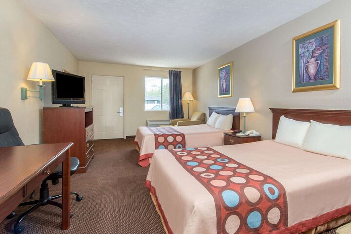 Room 15 of 15