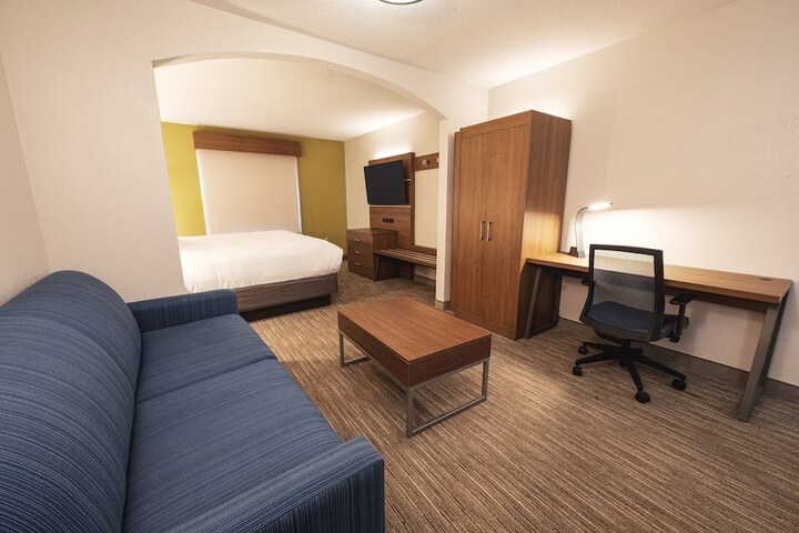 Room 43 of 69
