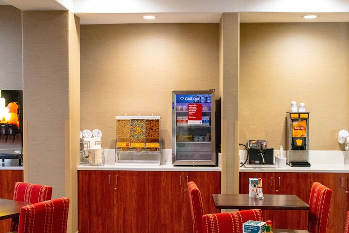 Comfort Suites Marysville - Yuba City