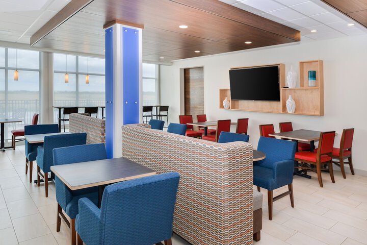 Holiday Inn Express & Suites Ogallala by IHG