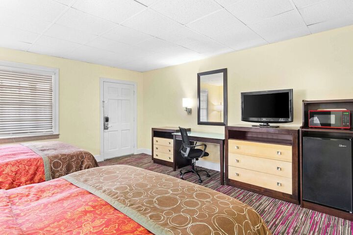 Room 11 of 26