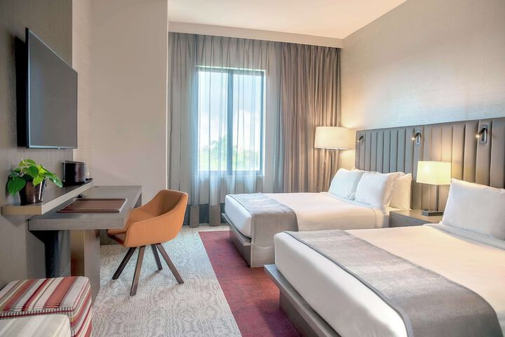 THesis Hotel Miami Coral Gables Curio Collection by Hilton