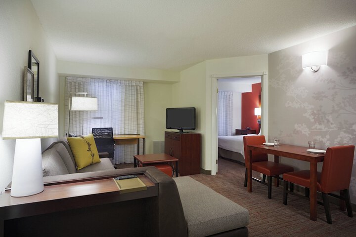 Room 11 of 22