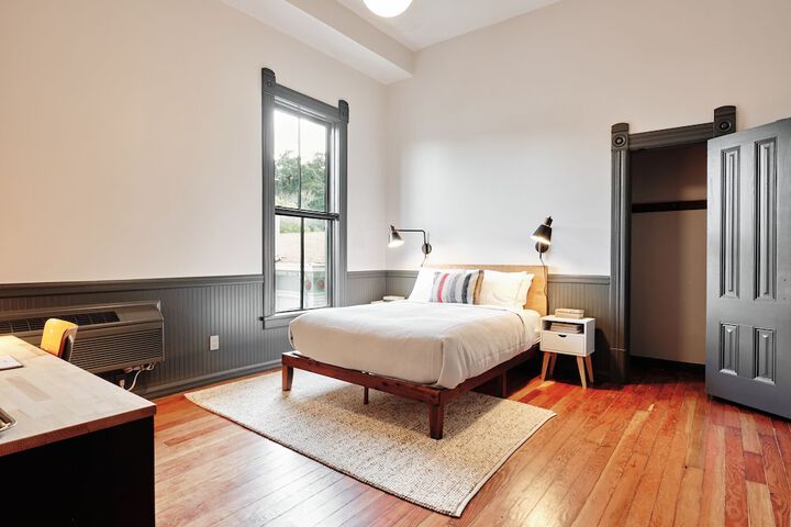 Room 27 of 31
