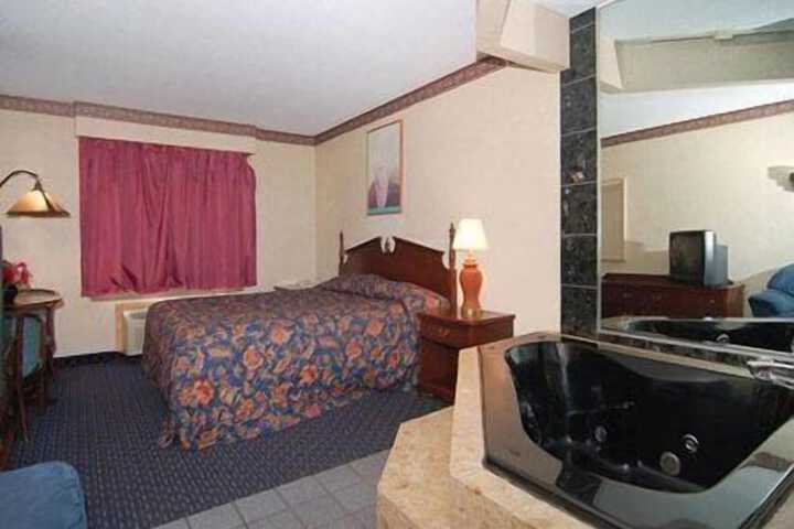 Econo Lodge Scranton near Montage Mountain