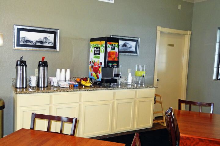 Breakfast/Coffee Service 13 of 13