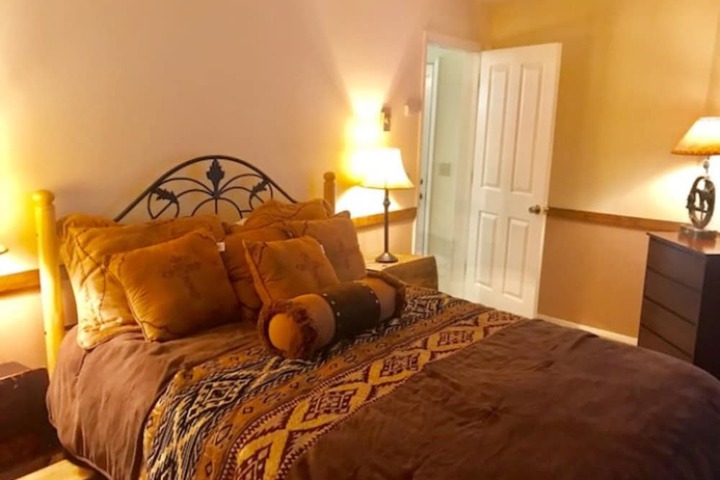Room 9 of 17