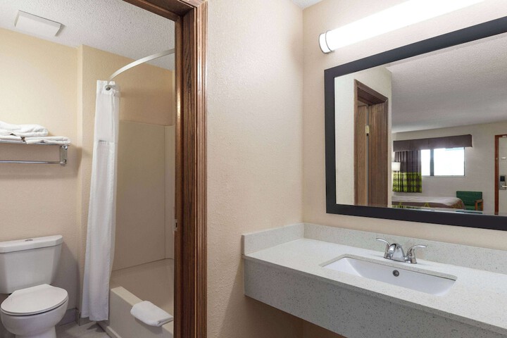 Room 20 of 26