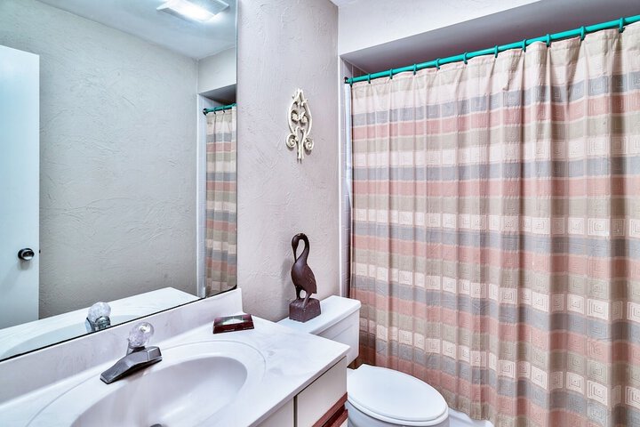 Room 14 of 28