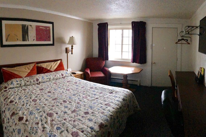 Room 17 of 22