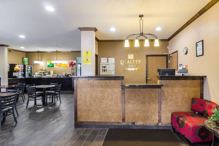 Econo Lodge Luverne I-90