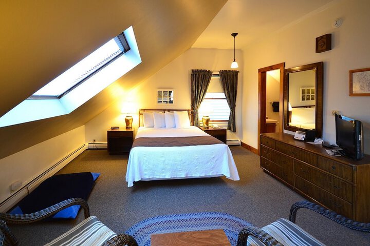 Room 34 of 55