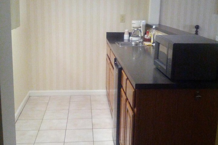 Room 21 of 37