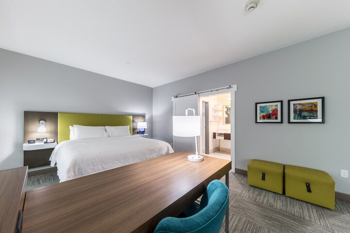 Room 22 of 36