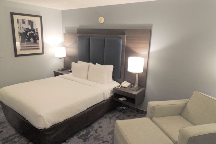 Room 30 of 105