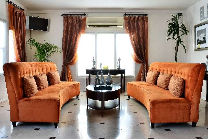 El Primero Hotel