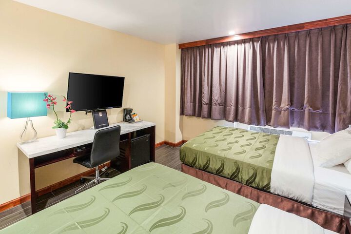 Room 17 of 25