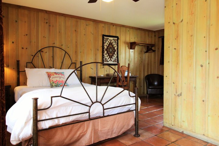 The Maverick Inn