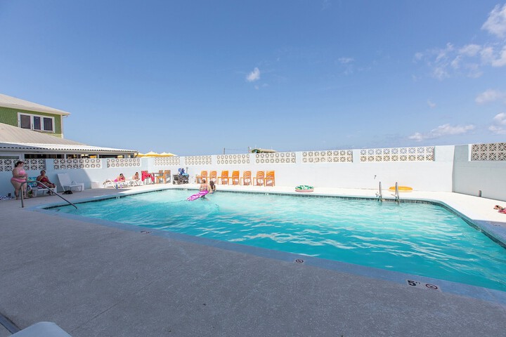 Pool 16 of 87