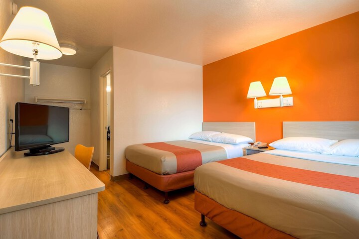 Motel 6 Westminster South - Long Beach