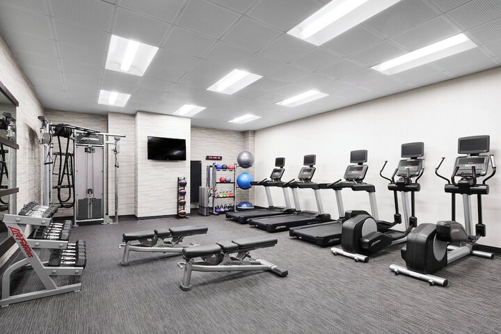 Courtyard by Marriott Newark Downtown