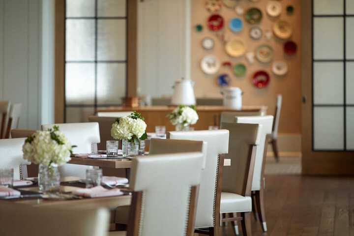 Dining 54 of 70