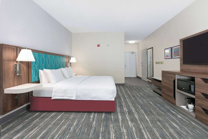 Room 17 of 30