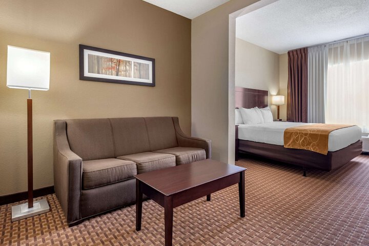 Room 21 of 32