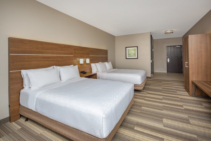 Room 12 of 38