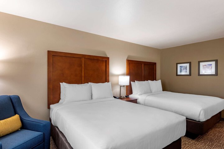 Room 13 of 27