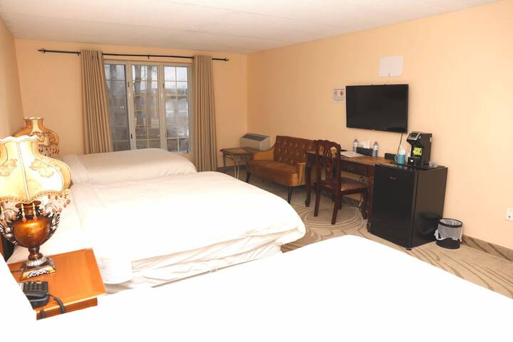 Room 16 of 40