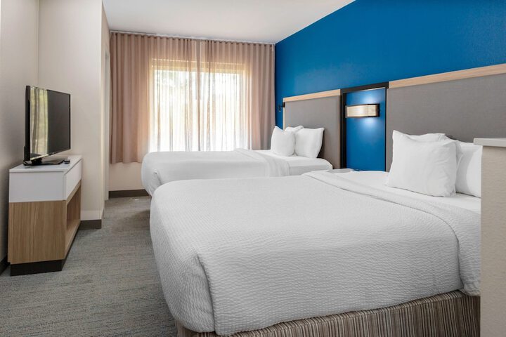 Room 10 of 27