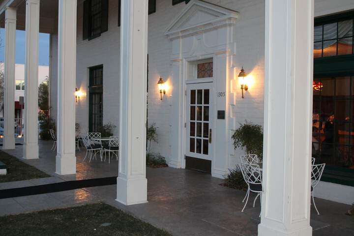 Hotel 2 of 54