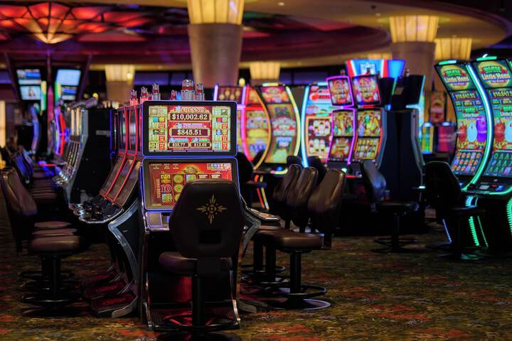 Mohegan Pennsylvania Casino Resort - Adults Only 21+