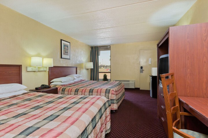Room 12 of 15