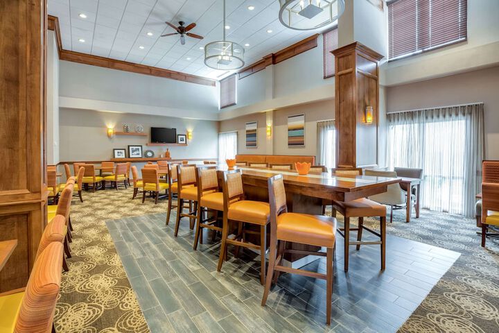 Hampton Inn Boston - Norwood
