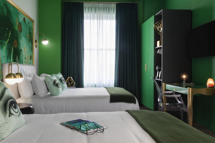 Room 51 of 78