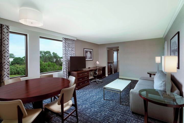 Room 11 of 30