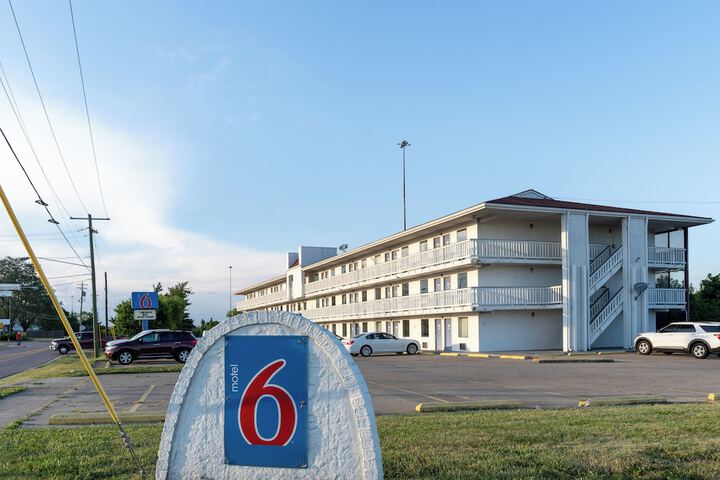 Hotel 2 of 15