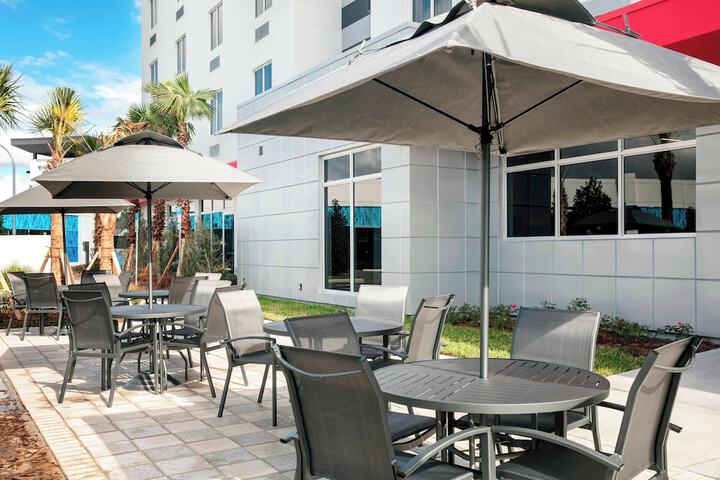 Fairfield Inn & Suites by Marriott Daytona Beach Speedway / Airport