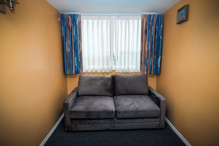 Room 49 of 90