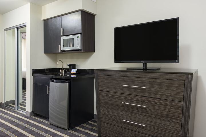 Room 18 of 38