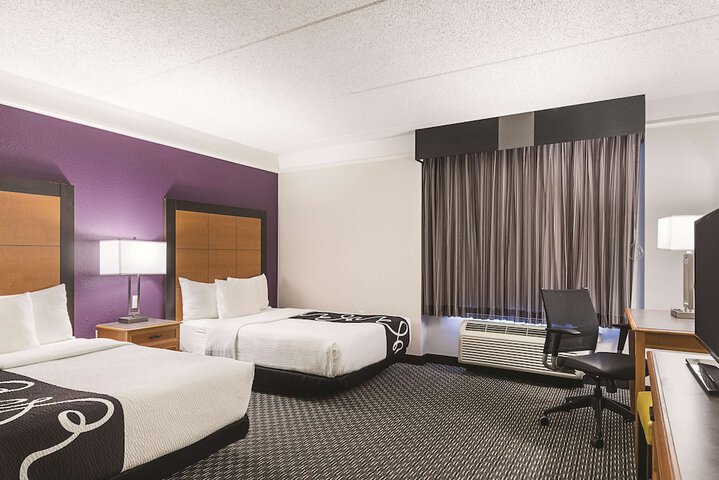 Room 25 of 48
