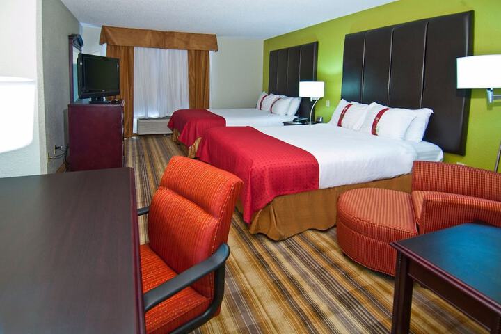 Room 9 of 23