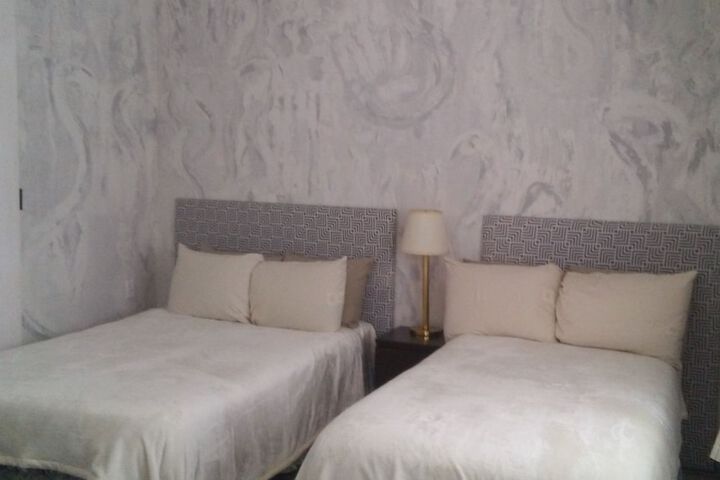 Chameleon Hotel