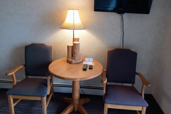 Room 28 of 47